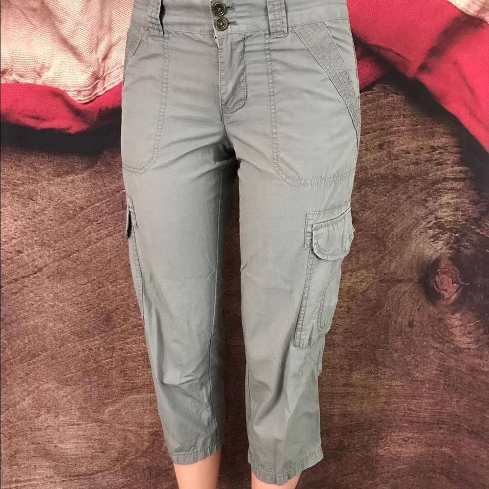 J.Crew City Fit Cropped Cargo Capris-Like new!